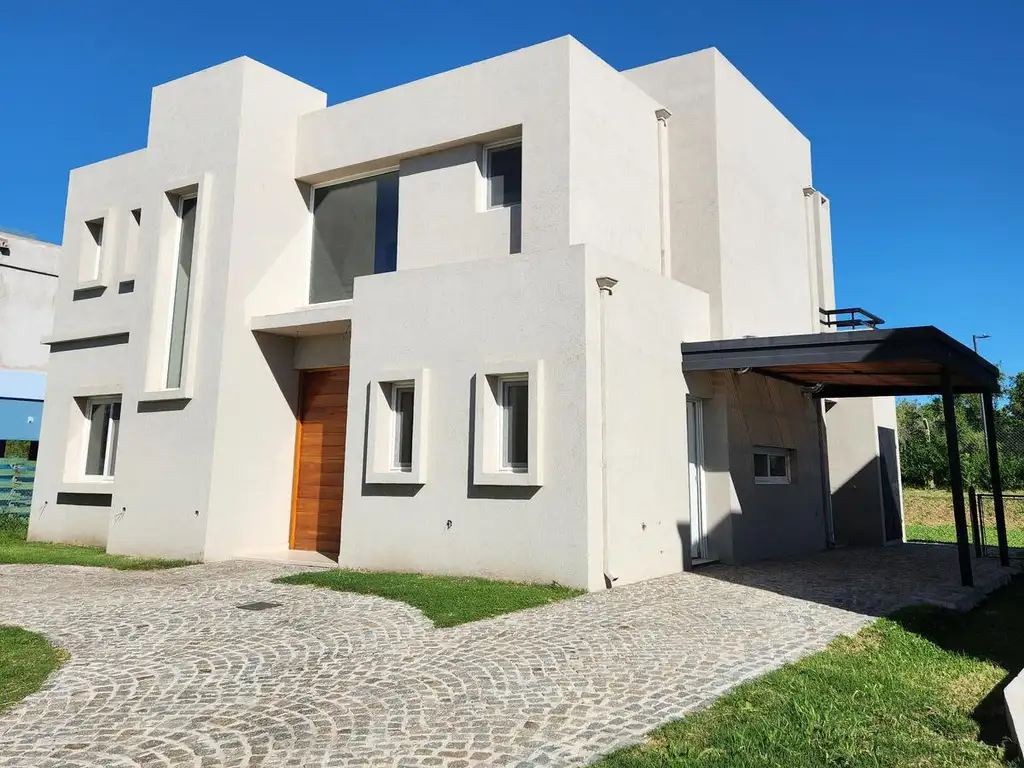 Casa a Estrenar en  Acacias - Puertos del Lago - Escobar