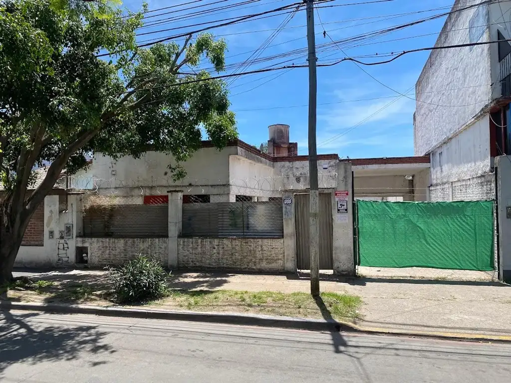 VENTA DE CASA Y GALPON EN AV.  PERON AL 2800 LOS POLVORINES