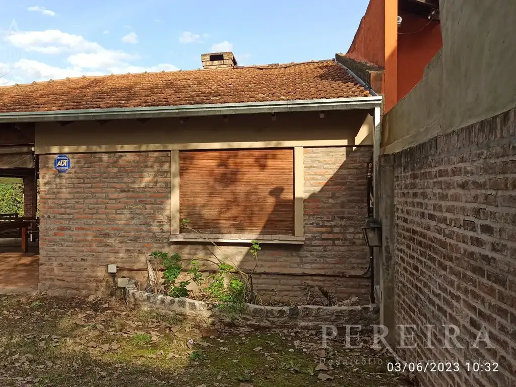 Venta Lote de terreno con mejoras en Pilar De Vicenzo con mejoras.