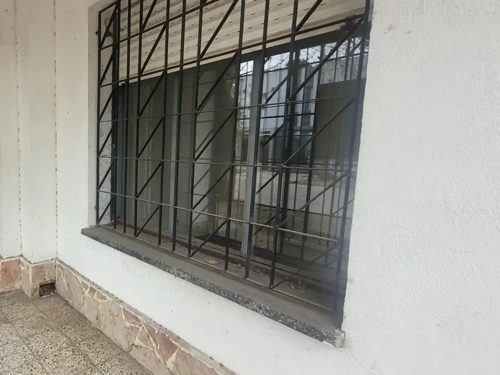 Casa en venta Ituzaingó norte.