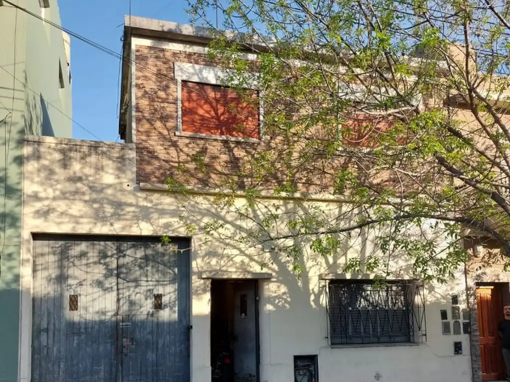 Casa - Venta - Argentina, Lanús - CATAMARCA 800