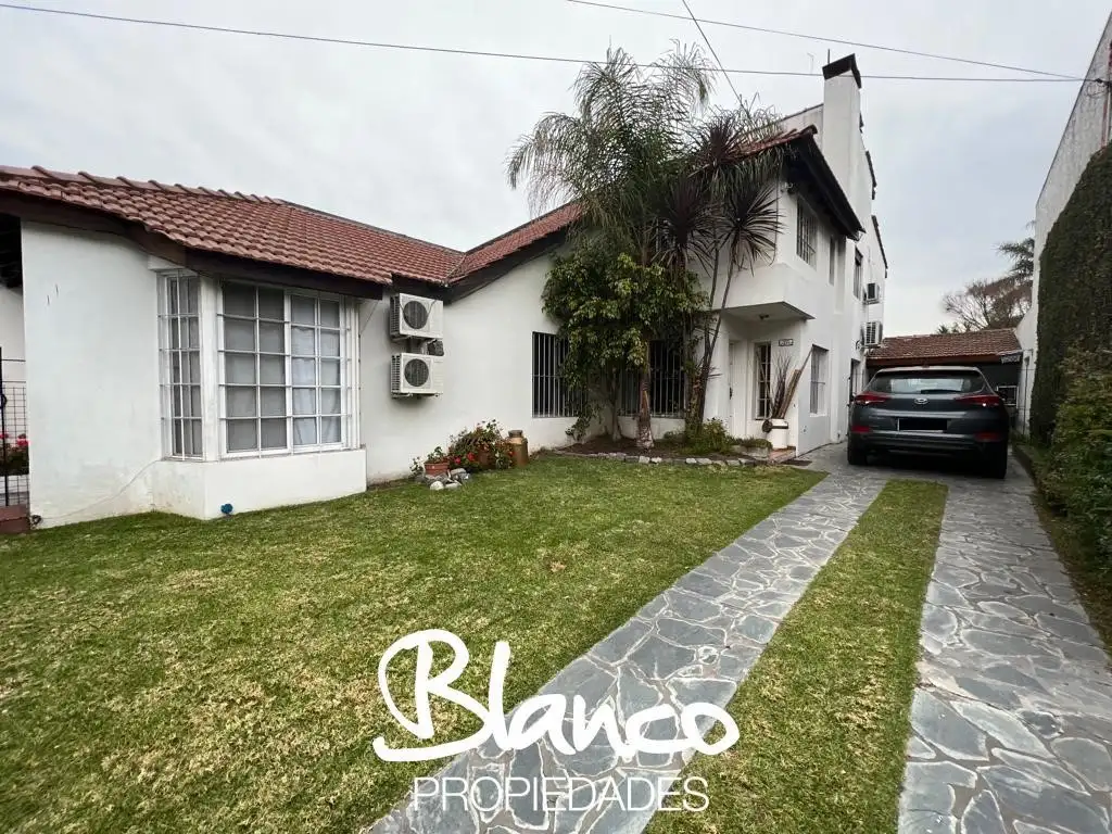 Casa  en Venta en Pilar,  G.B.A. Zona Norte - BLA0926_LP534856_2