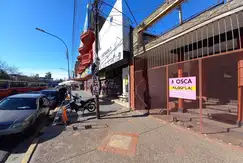 HERMOSO Y AMPLIO LOCAL ideal pub EN MORENO CENTRO