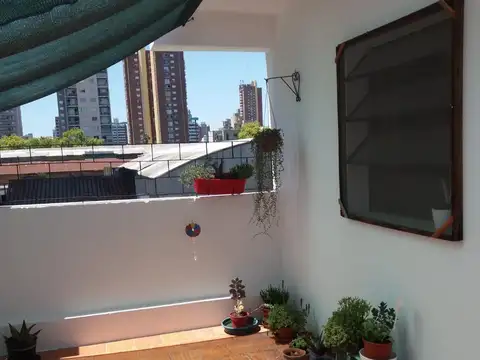 CASA TIPO TRIPLEX VENTA 4 AMBIENTES SAN MIGUEL CENTRO.TERRAZA COCHERA CUB