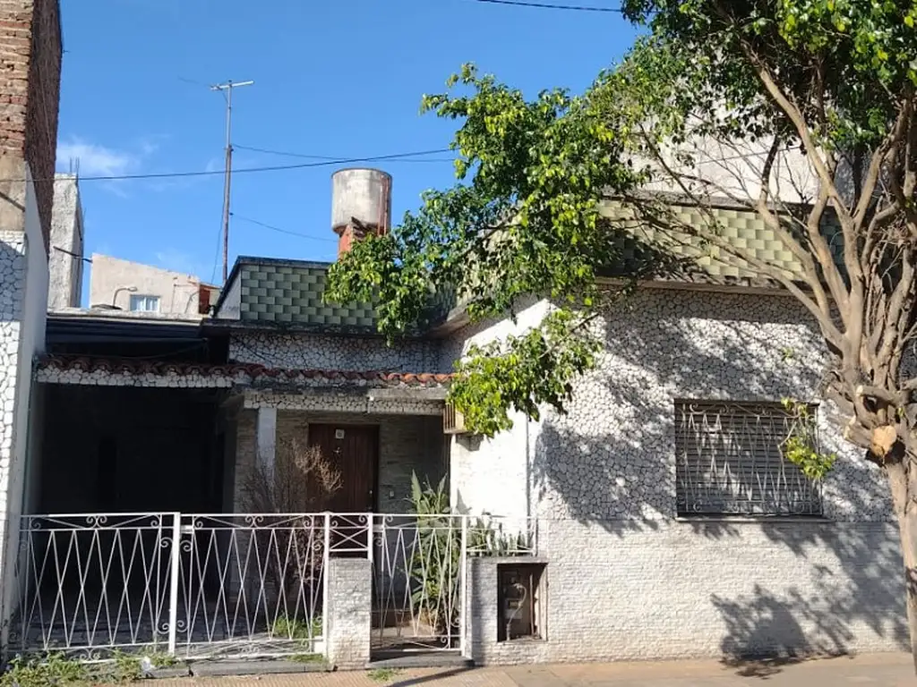 Podestá 3200, hermosa casa a refaccionar