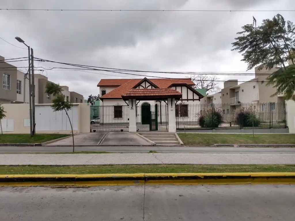 Casa - Venta - Argentina, San Miguel - SANTA FE 1150