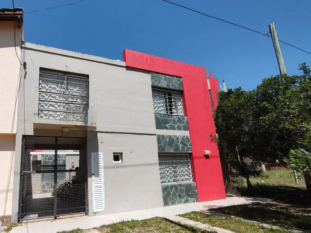 VENTA DE TRIPLEX EN LA LUCILA DEL MAR