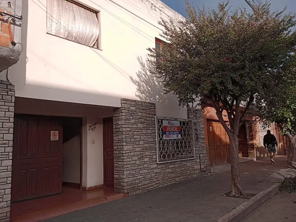 CASA EN VENTA- GORRITI AL 800- ZONA MACROCENTRO