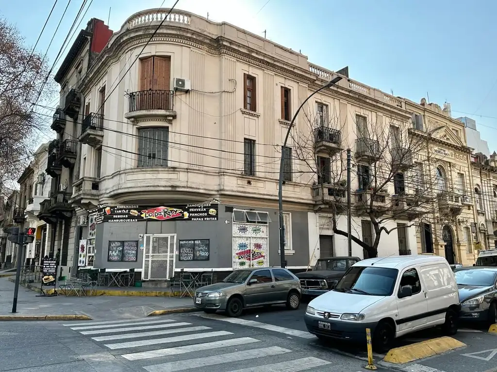 Venta Edificio en Block Local y Departamentos