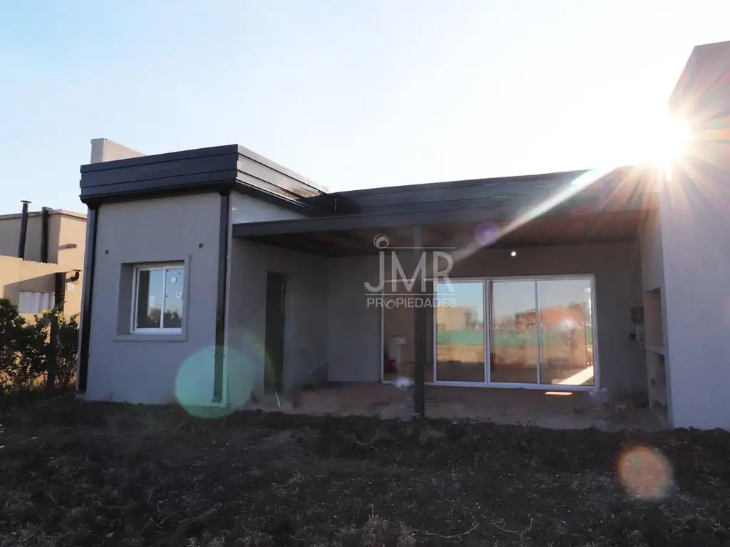 JMR Propiedades | Pilar del Este- San Ramiro | Casa a estrenar en venta