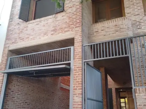 Casa en venta - 5 Dormitorios 2 Baños - 200Mts2 - Daireaux