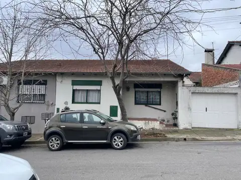 Vendemos chalet de tres dormitorios en Tandil