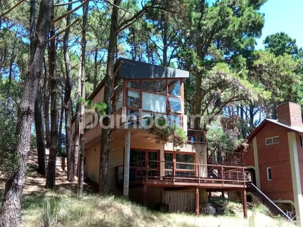 Casa  en Venta o permuta ubicado en Mar de las Pampas, Costa Atlántica