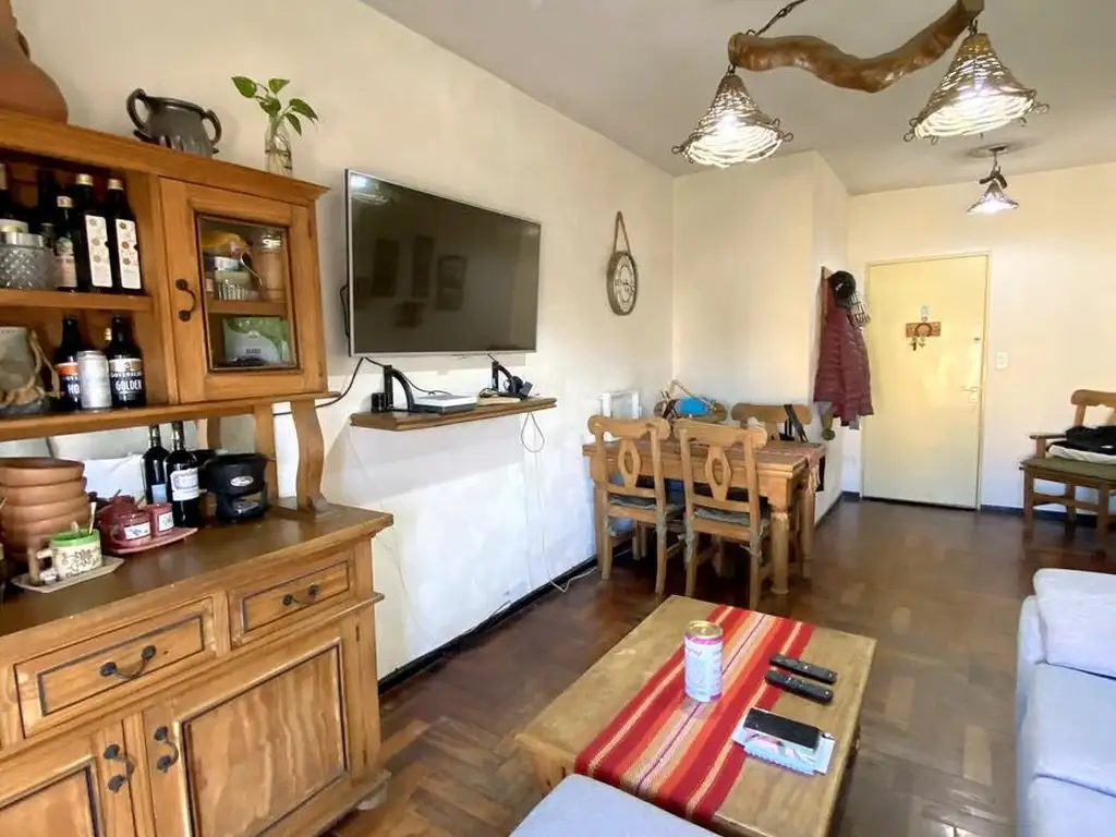 Venta de departamento de 4 AMBIENTES en Tapiales