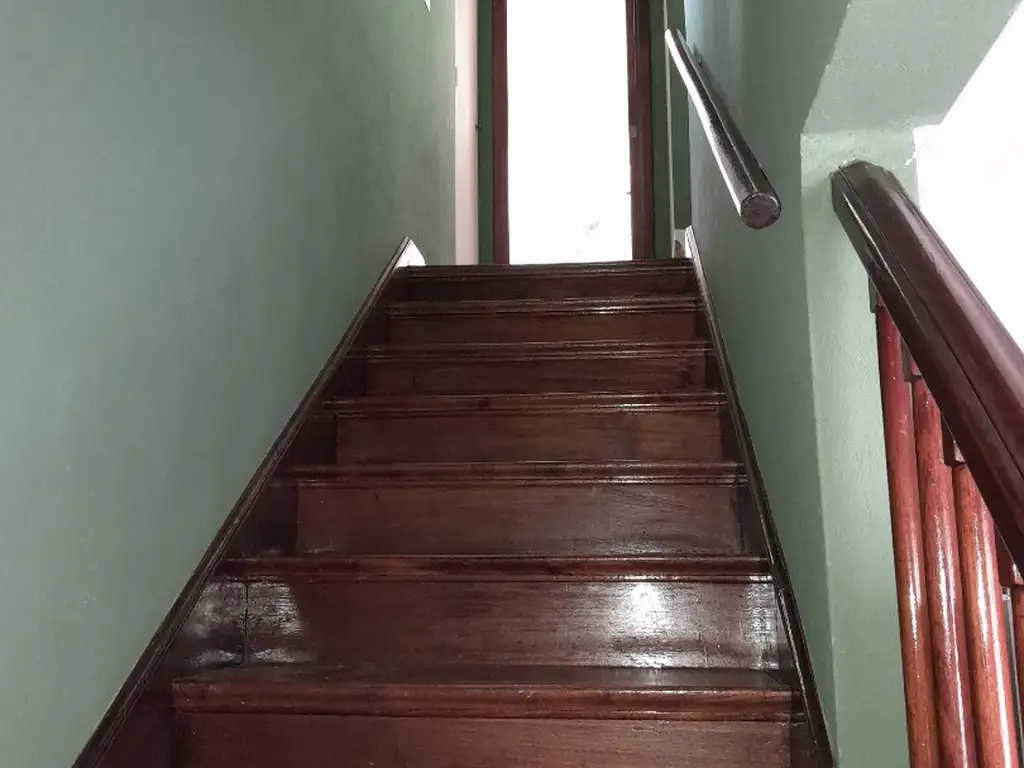 venta-casa-5-dormitorios-240m2-2-cocheras-20-febrero-5900-barrio