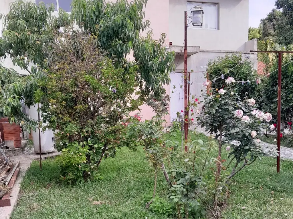 venta-casa-5-dormitorios-240m2-2-cocheras-20-febrero-5900-barrio