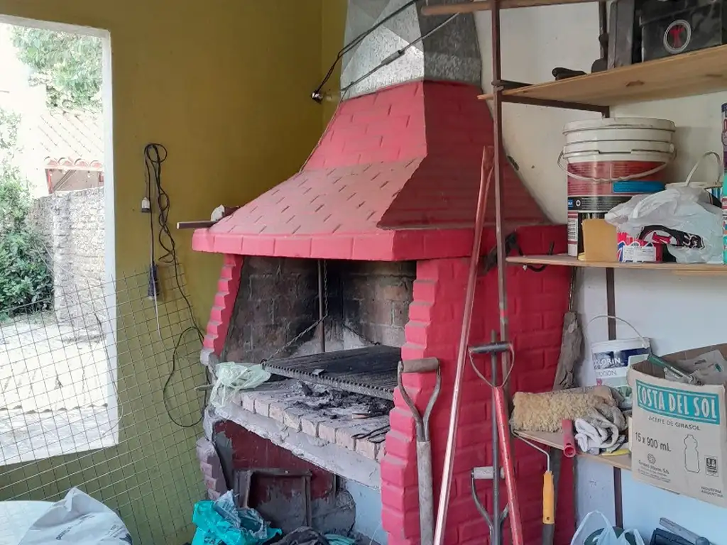 venta-casa-5-dormitorios-240m2-2-cocheras-20-febrero-5900-barrio