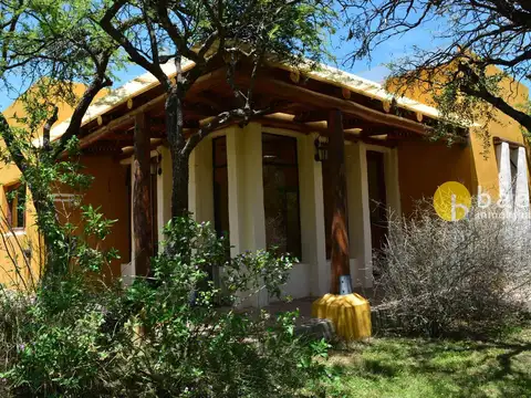 CASA EN CARPINTERIA