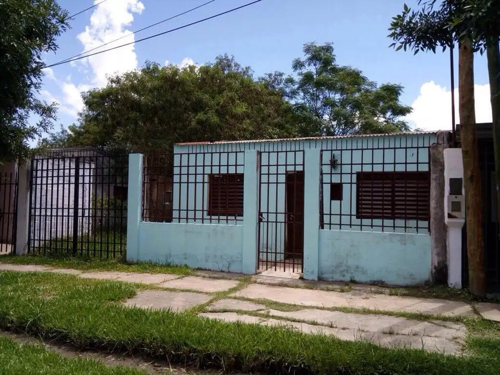 SE VENDE: CASA 2 DORMITORIOS. 152 VIV. BARRANQUERAS