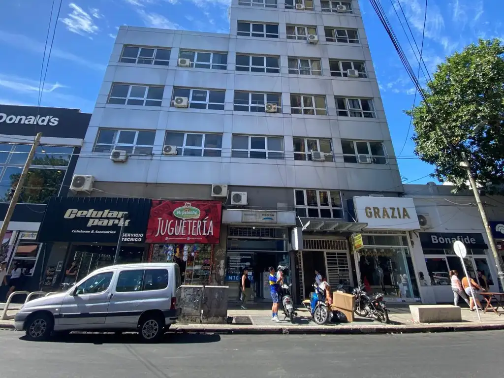 Oficina - Venta - Argentina, Tres de Febrero - Av. Urquiza 4771