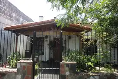 CASA EN VENTA EN HAEDO 6 AMBIENTES