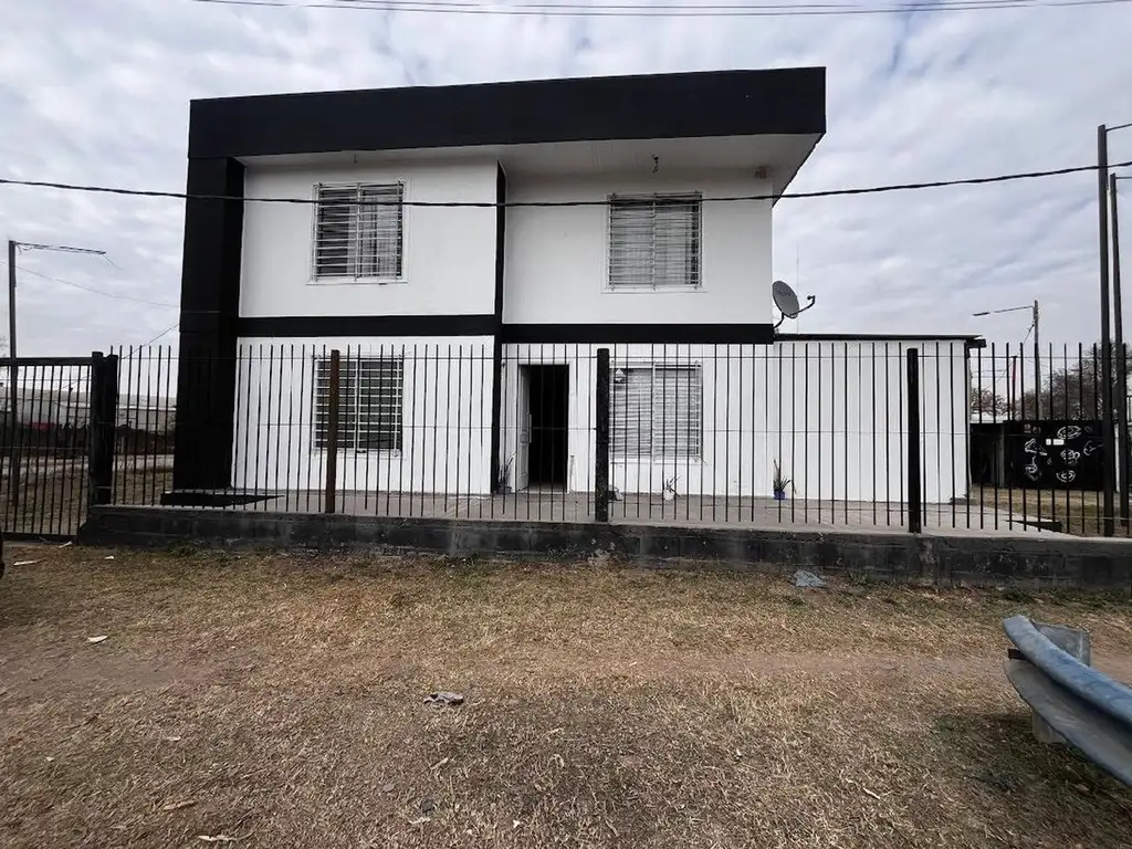 ALQUILA DUPLEX COMERCIAL AV VELEZ SARF Y COLECTORA