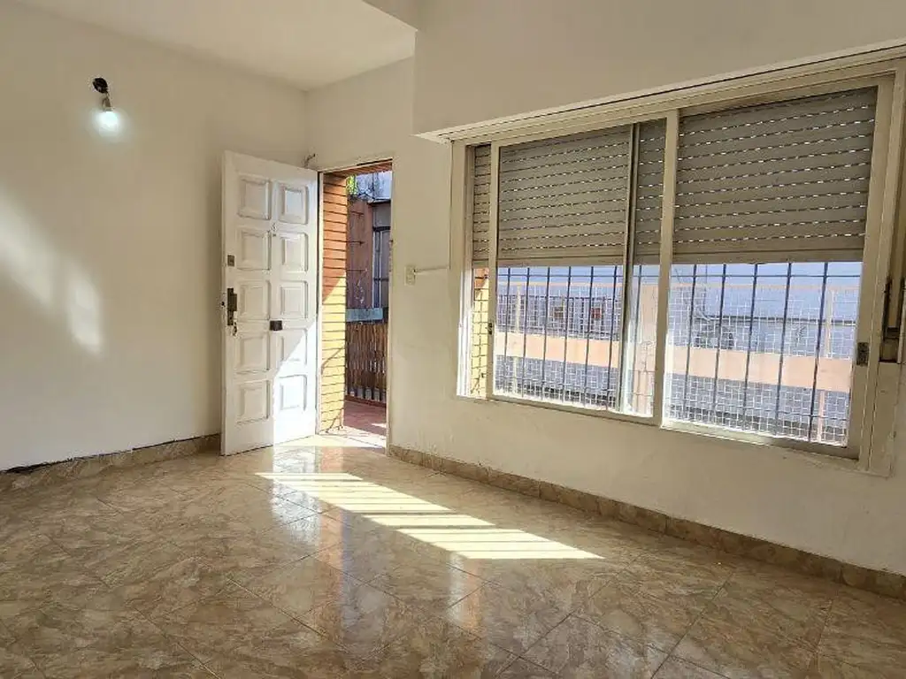 VENTA PH 2 AMBIENTES CON BALCON EN GERVASIO MENDEZ AL 3200, CARAPACHAY