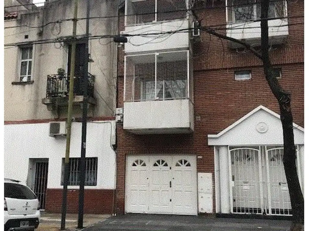 HERMOSO TRIPLEX EN CABALLITO CON COCHERA