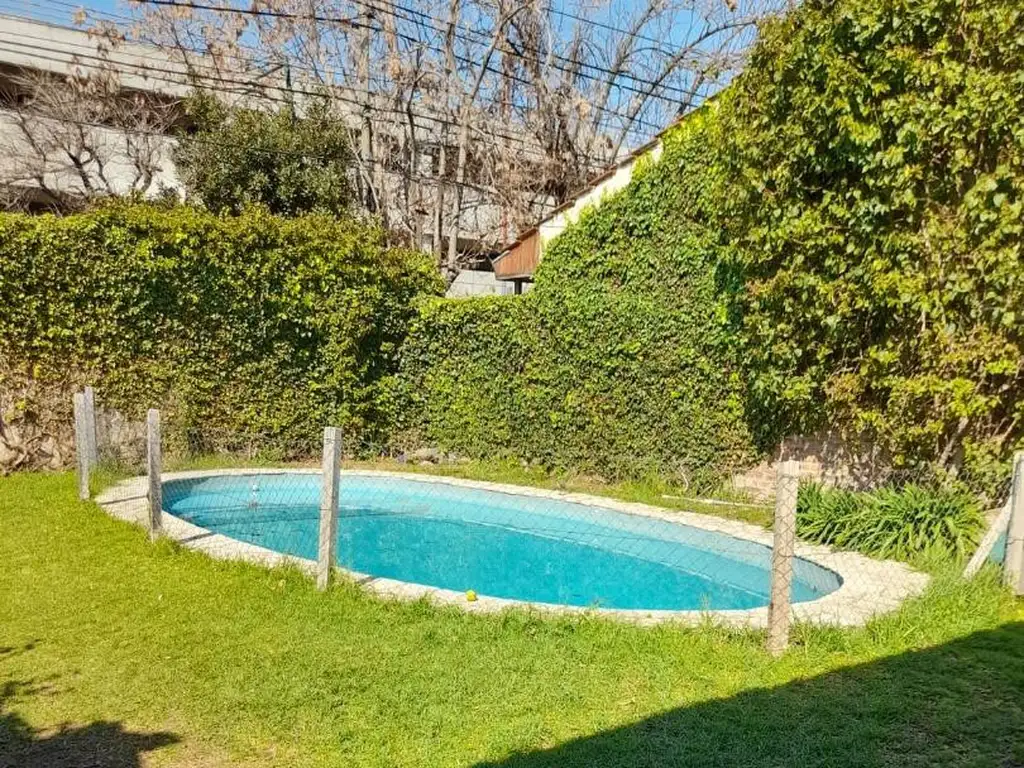 Casa en venta 4 ambientes en Martínez