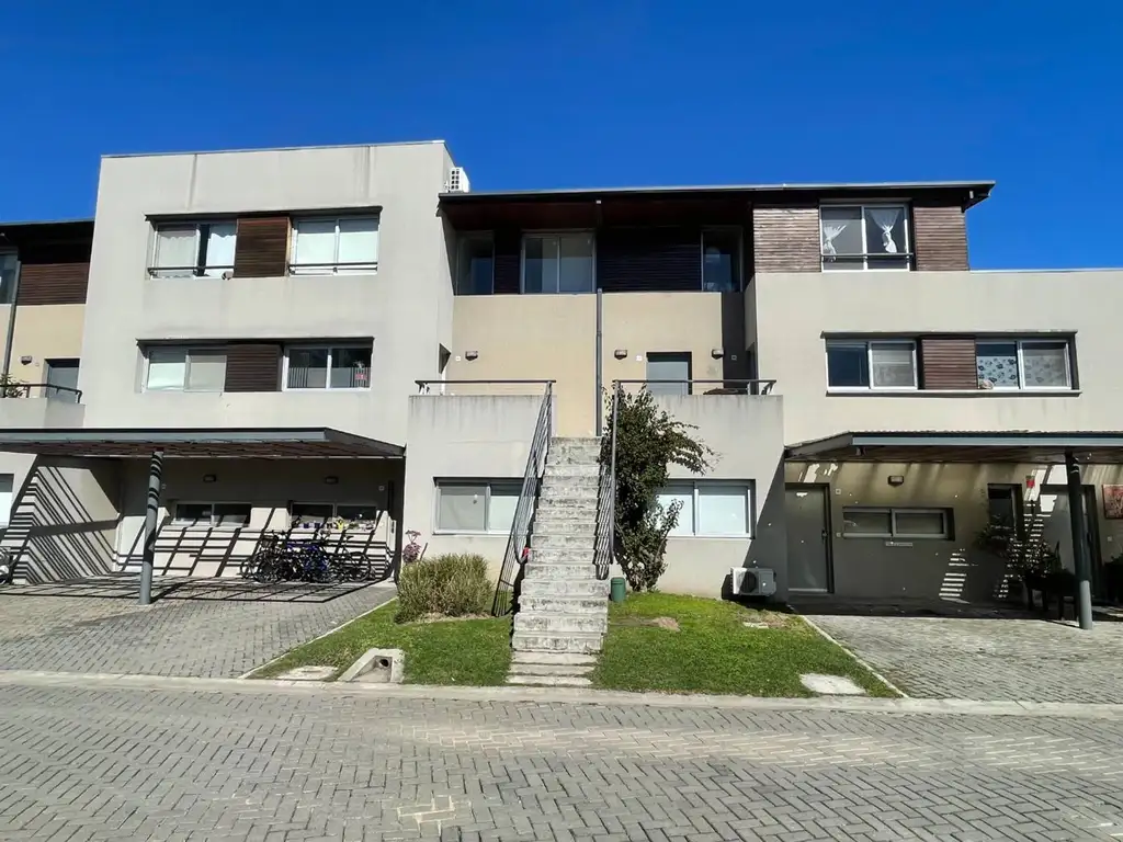 VENTA DUPLEX 2 AMB COCHERA LAGO ESCONDIDO NORDELTA