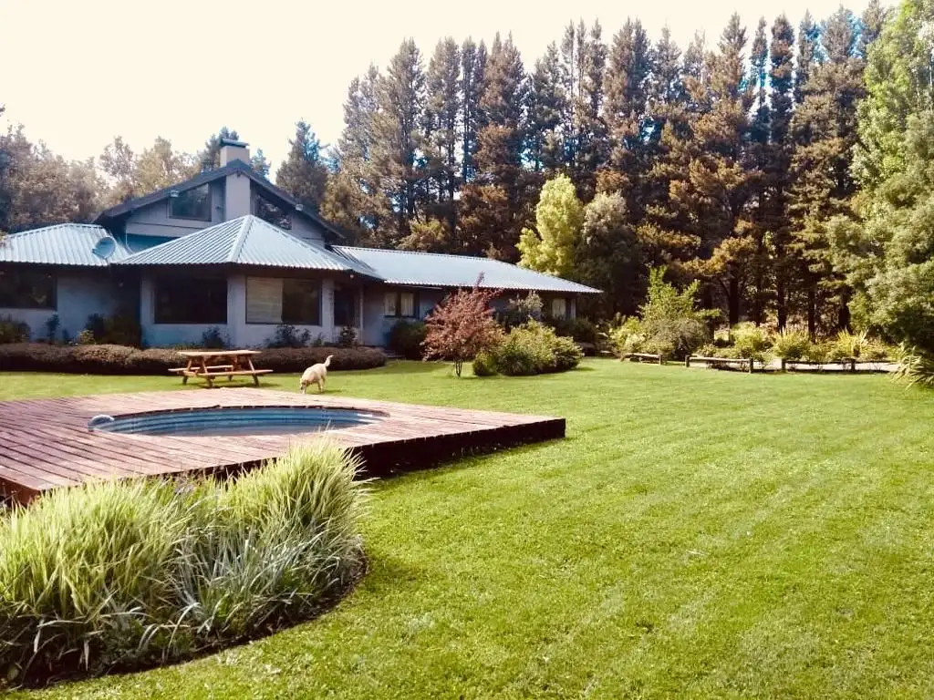 Casa de 4 dormitorios en Bariloche a 500 m del Lago Gutiérre