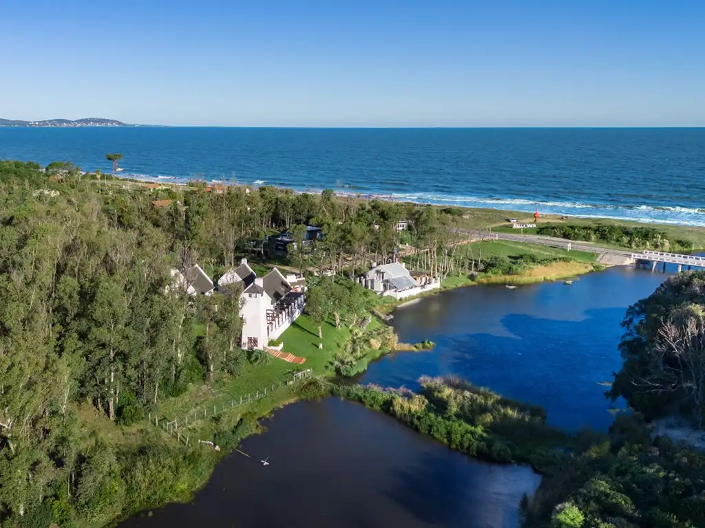 CASA EN VENTA CON VISTA AL MAR EN BELLA VISTA