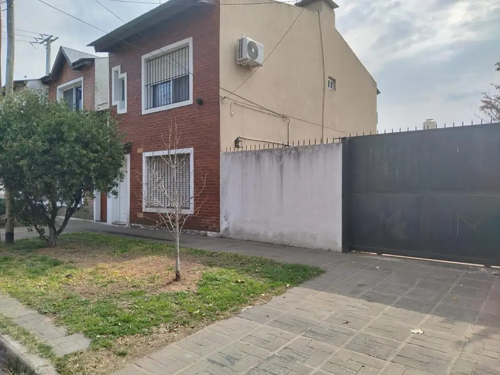 Casa en venta en el centro de Campana