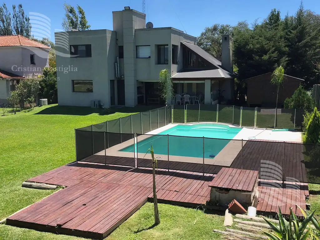 Venta - Casa Seis Ambientes, Cochera, Jardín - San Andres, Villanueva, Tigre