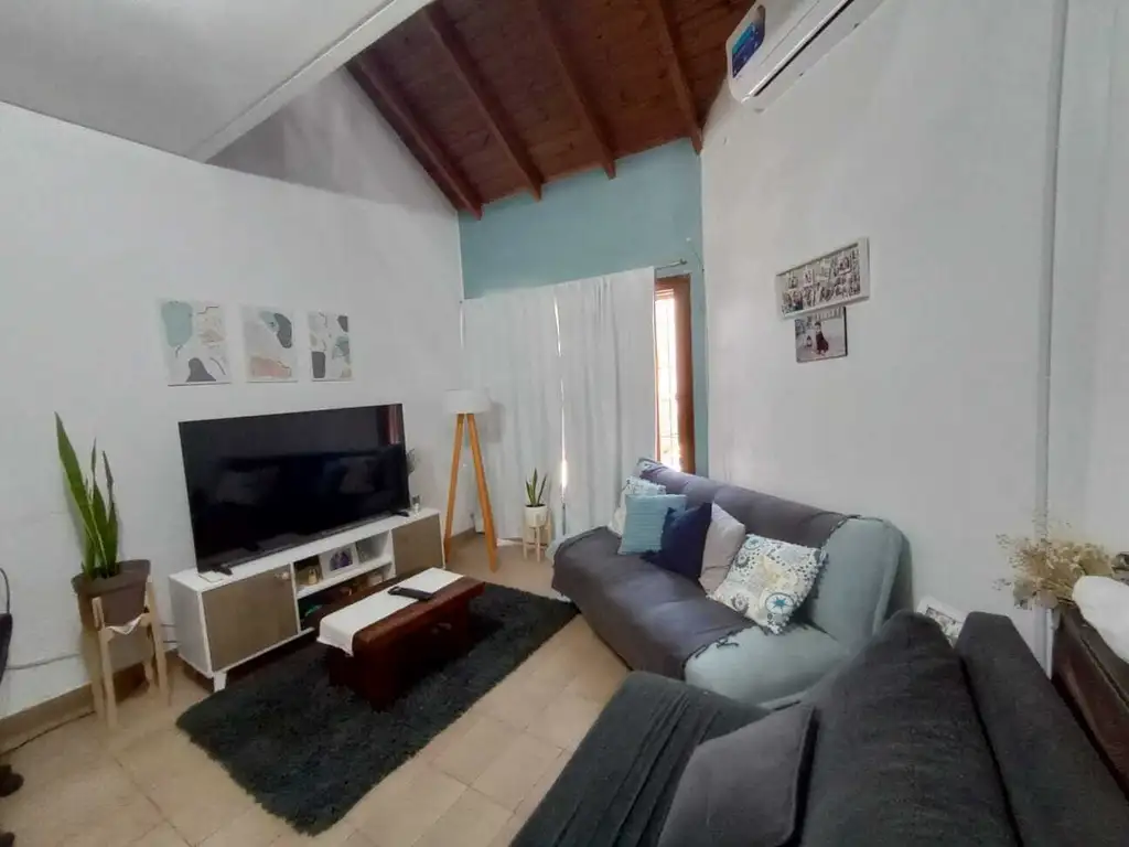 Casa Dúplex  en Venta en Quilmes, G.B.A. Zona Sur, Argentina