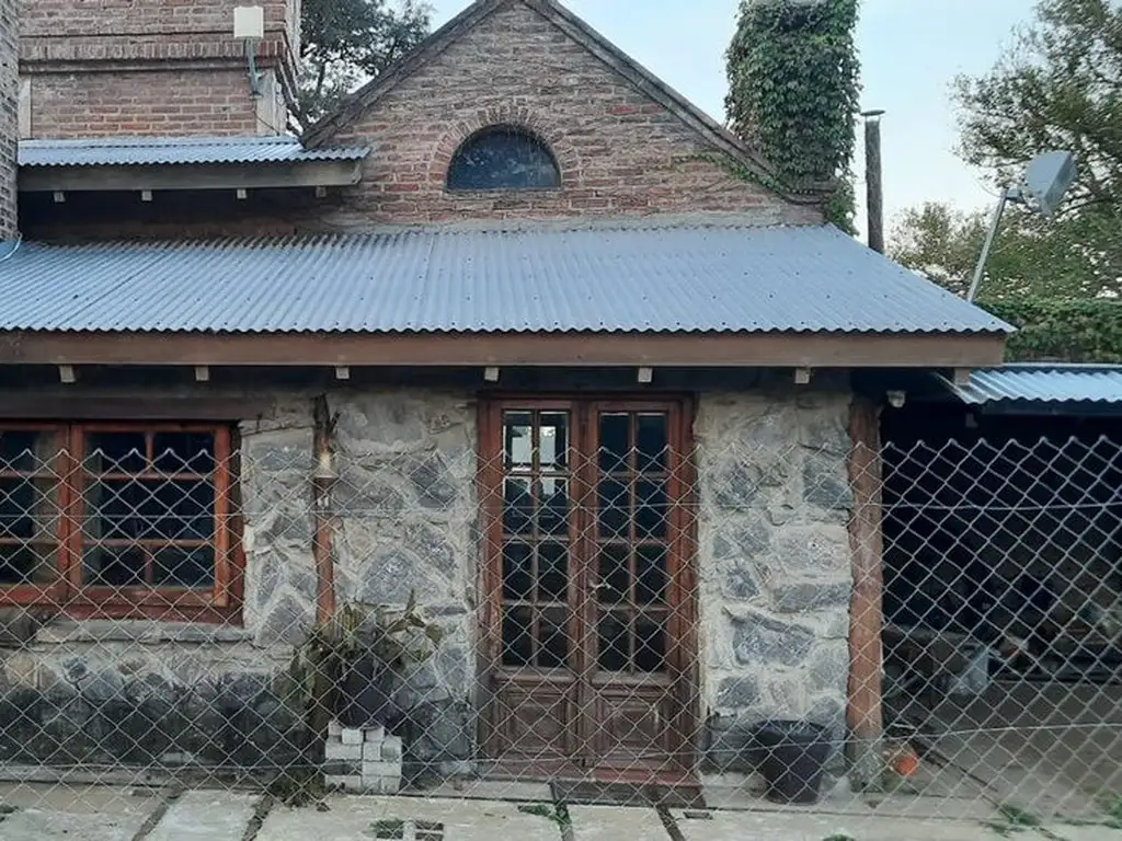 ALQUILER TEMPORAL CASA LA ARBOLEDA 3 DORM PILETA