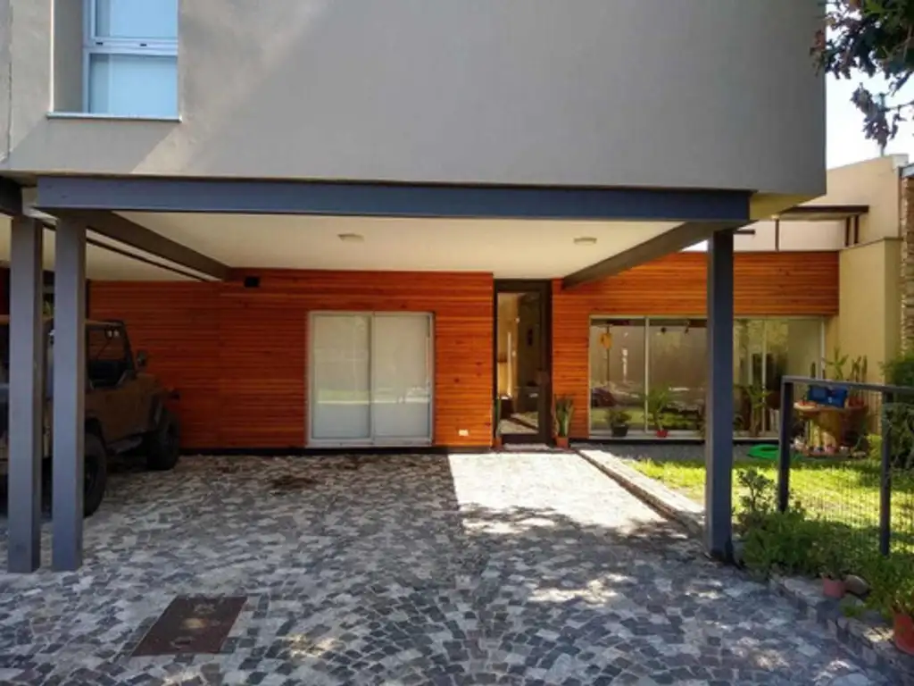 Casa Minimalista - En Barrio El Pasaje - Hurlingham