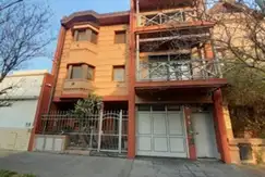 IMPECABLE CASA MULTIFAMILIAR   BARRIO QUINTA GALLI