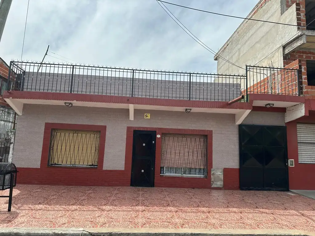 VENTA CASA 3 AMBIENTES VILLA LA FLORIDA QUILMES