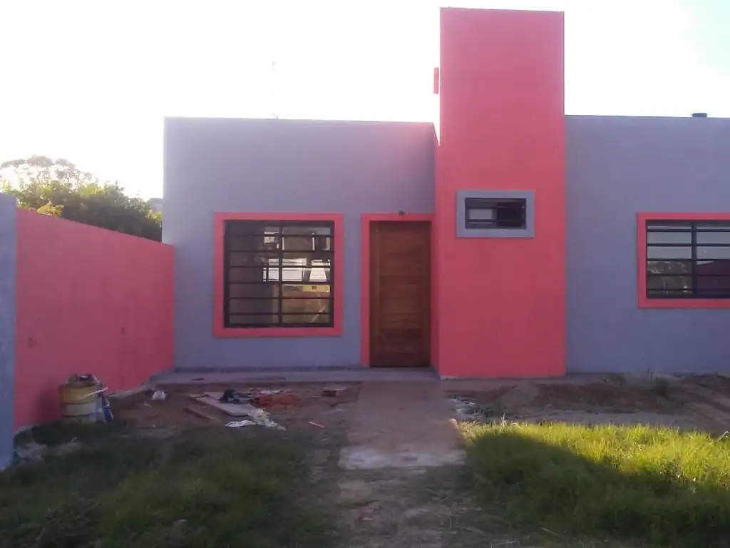 2 Casas de 3 ambientes HERMOSA ZONA