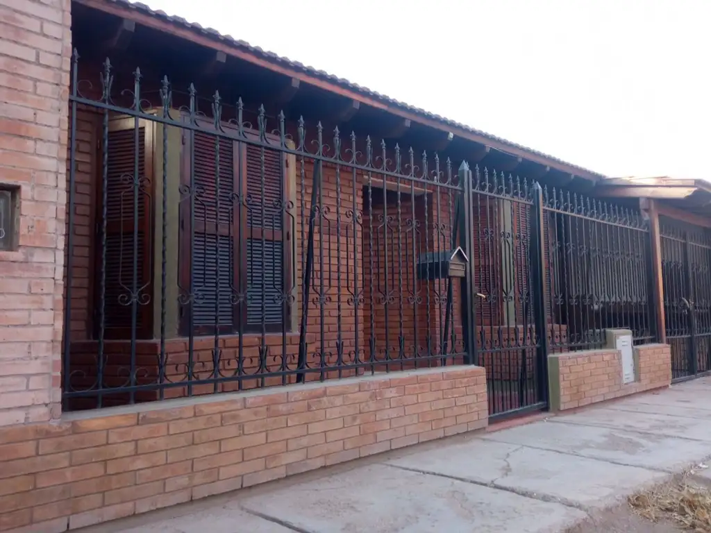 Venta Casa Barrio Viñas de Bermejo Gllén Mendoza