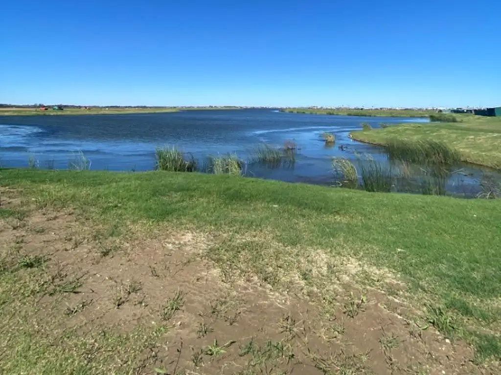 Lote al lago en amarras Puertos del Lago oportunidad