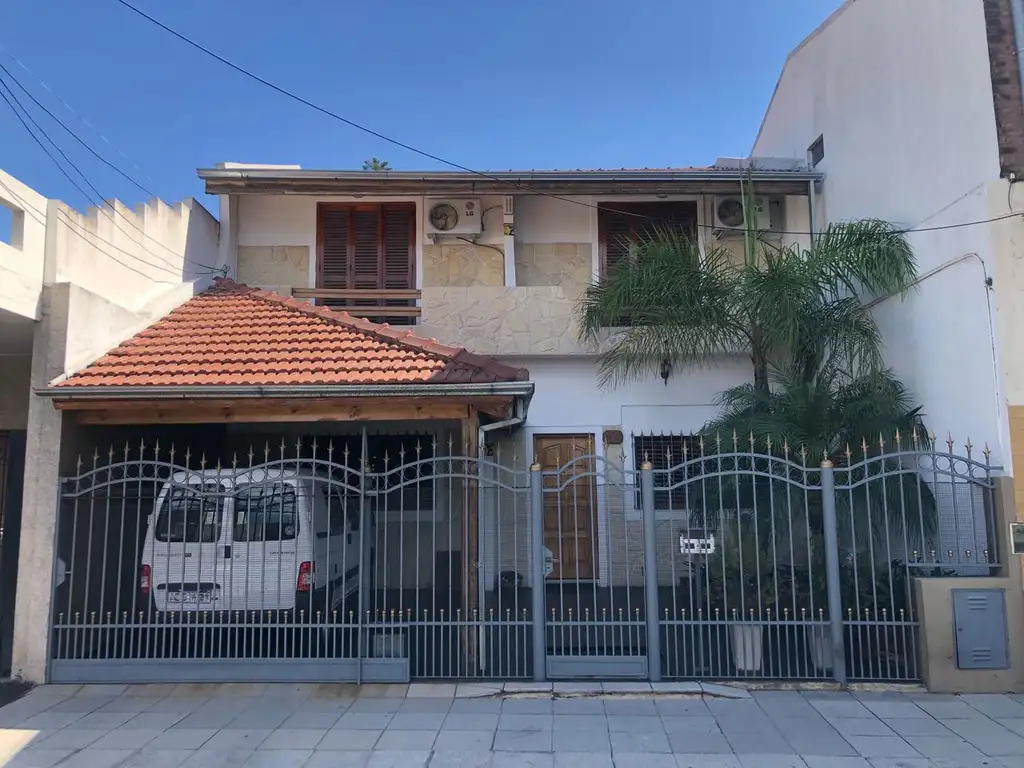 Casa - Venta - Argentina, Lanús - REPUBLICA ARGENTINA 3300