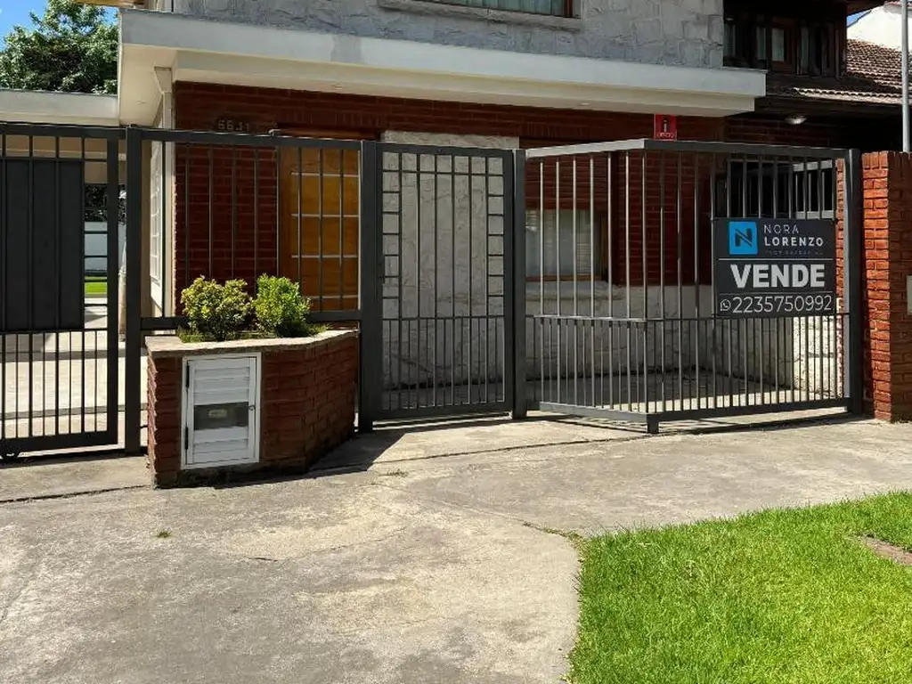 VENTA EXCELENTE CASA 3 AMBIENTES RECICLADA - LOS PINARES