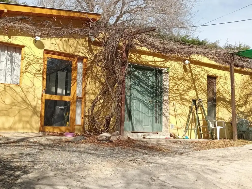 VENDO 2 CASAS EN UN LOTE VILLA GIARDINO-CORDOBA