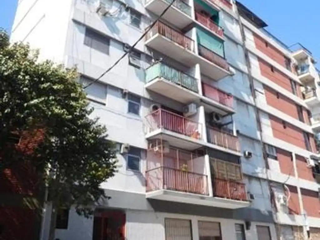 DEPARTAMENTO DE 3 AMBIENTES PLANTA BAJA