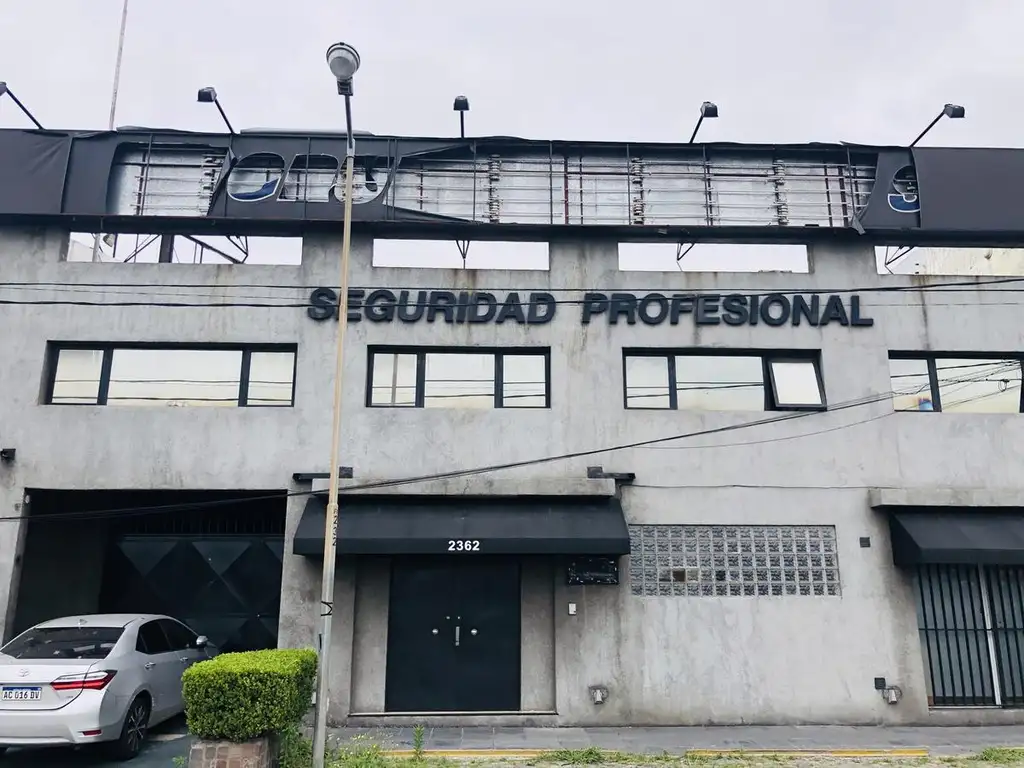 Local comercial en Venta con salida a dos calles sobre Panamericana