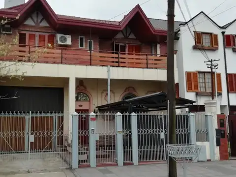 CHALET EN VENTA 4 AMBIENTES MARGARITA WEILD AL 2300, LANÚS E