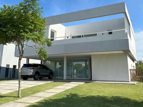 Casa  en Venta en Acacias, Puertos, Escobar