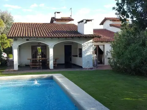 Casa en venta en Aranjuez Country Club - Aranjuez - Adinco